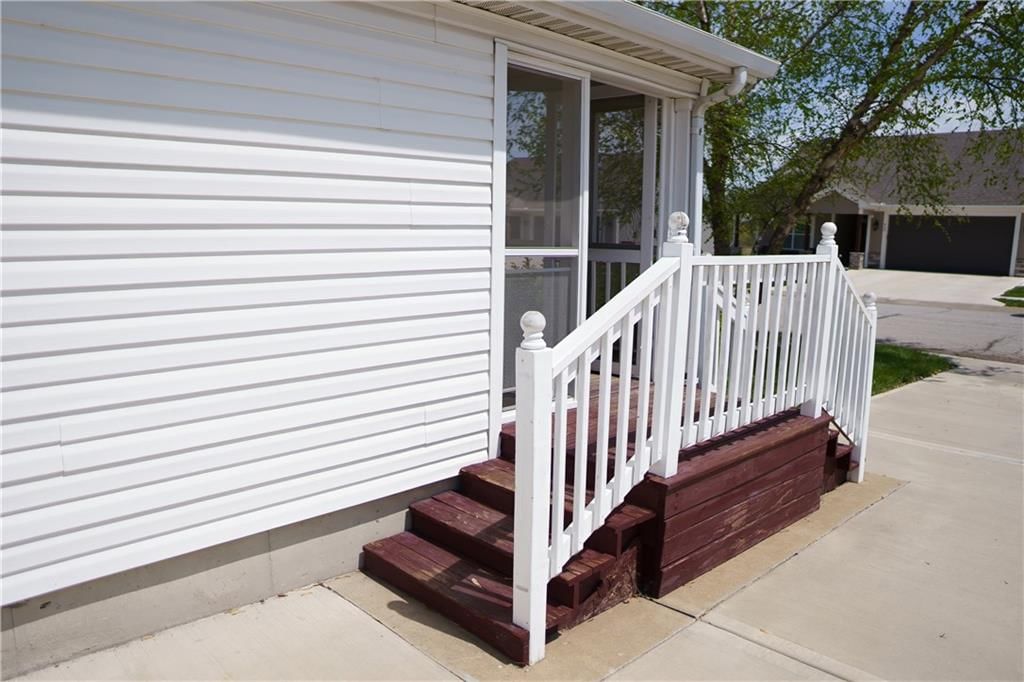 942 NE White Oak Lane — photo 33
