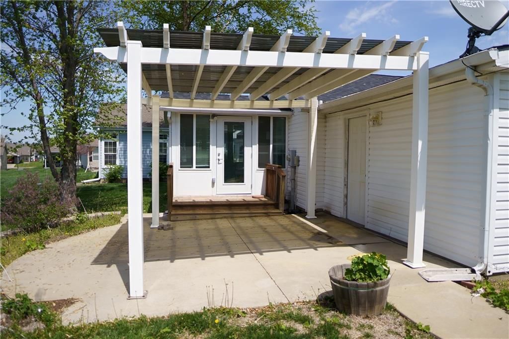 942 NE White Oak Lane — photo 36
