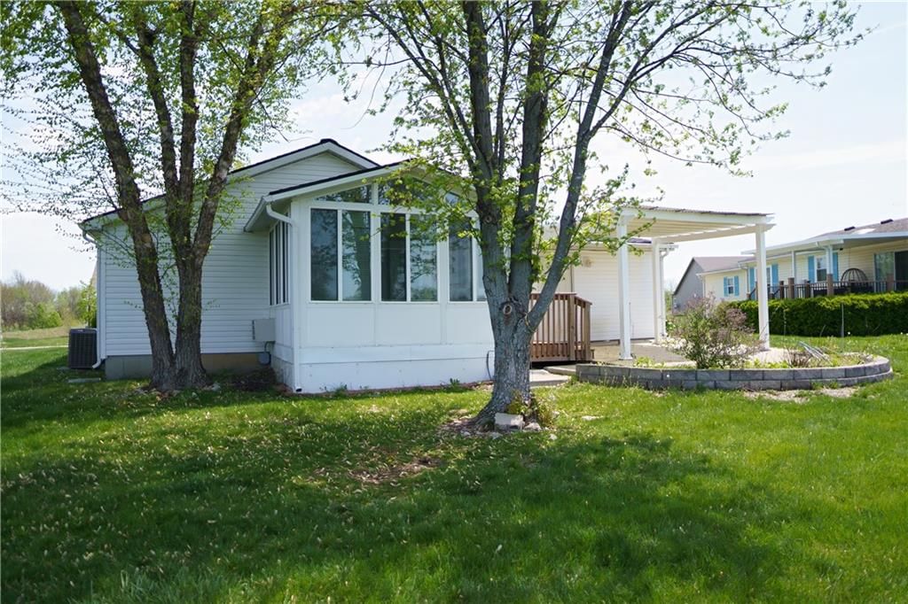 942 NE White Oak Lane — photo 37
