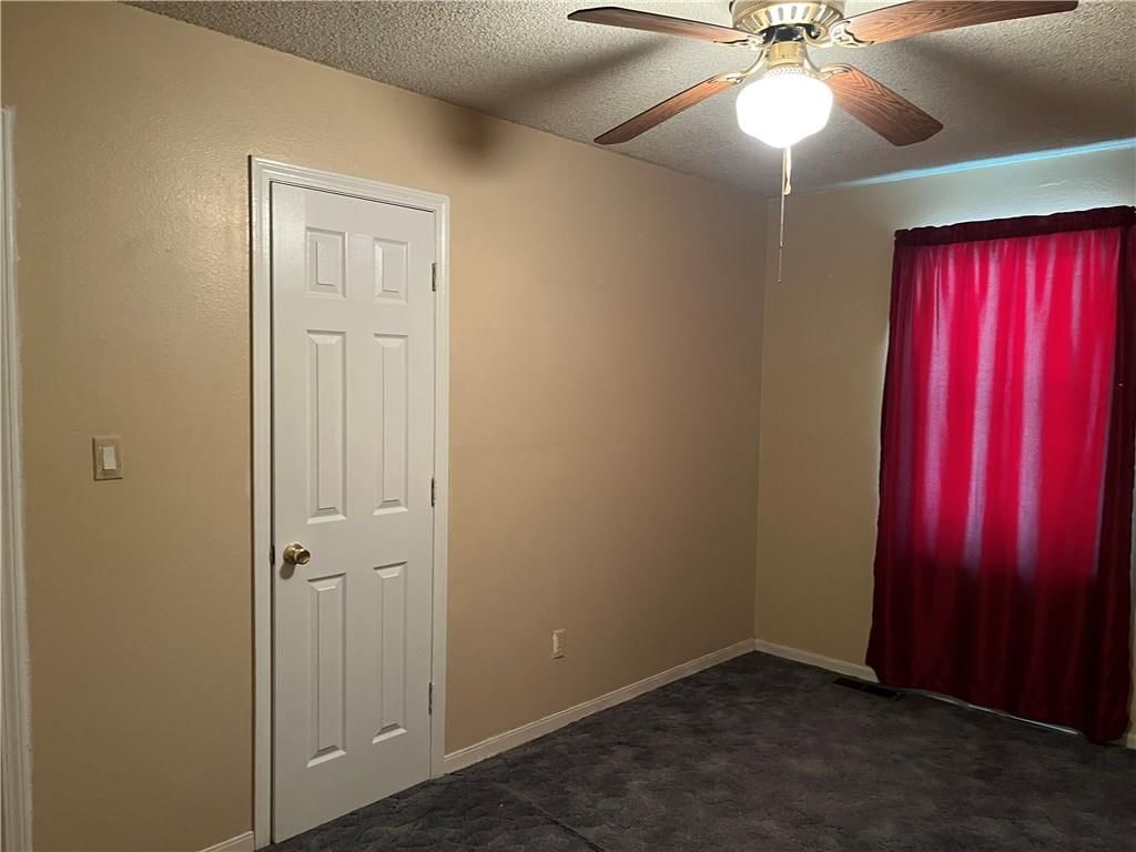 1804 S Oak Street — photo 10