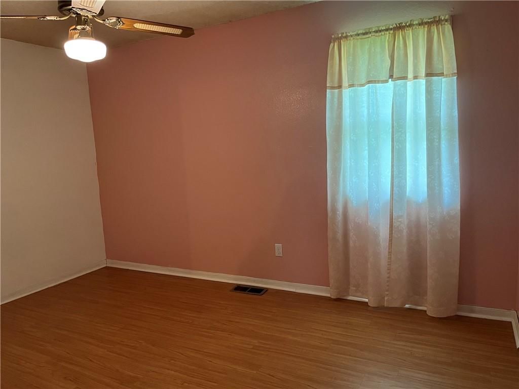 1804 S Oak Street — photo 12