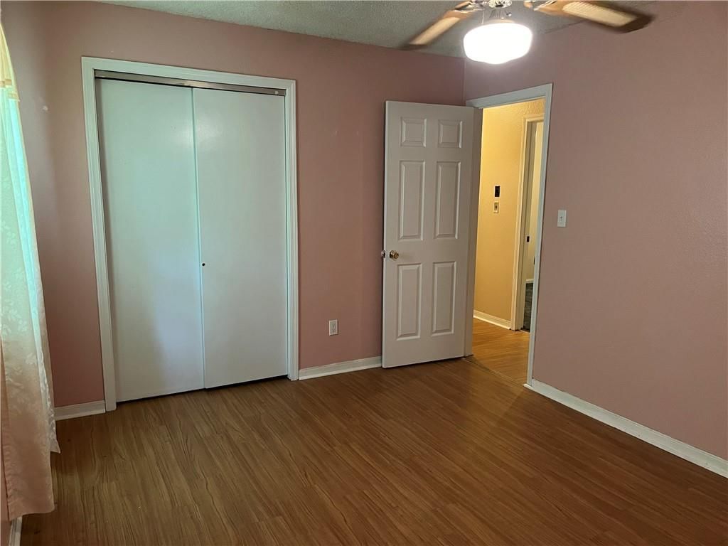 1804 S Oak Street — photo 13
