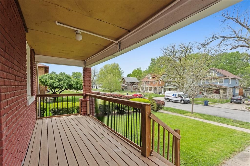 3245 VICTOR Street — photo 3