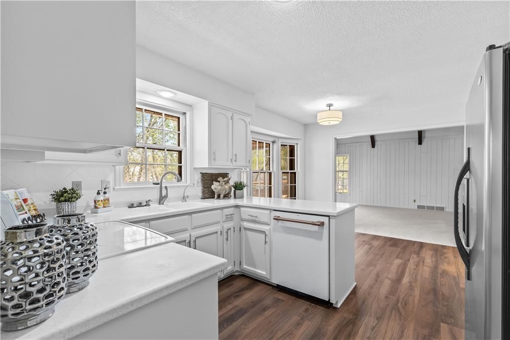 11819 Harrison Drive — photo 17