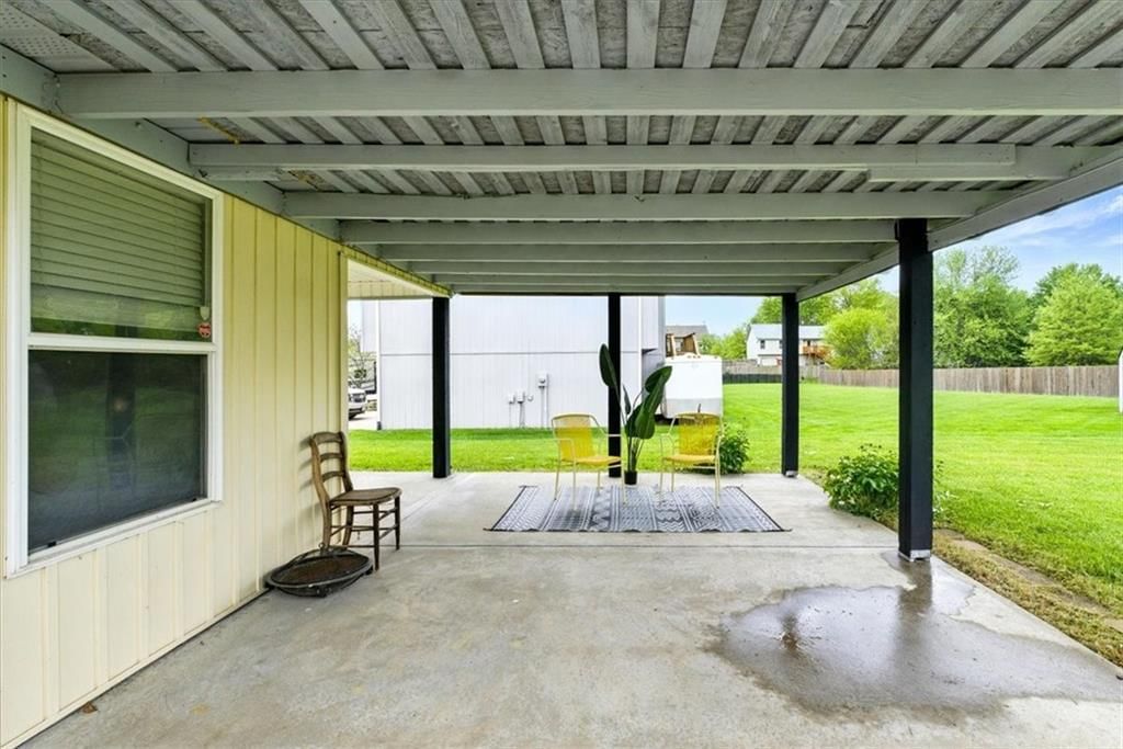 706 SW Woodland Circle — photo 18
