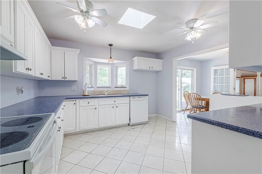 704 SE 30 Street — photo 18