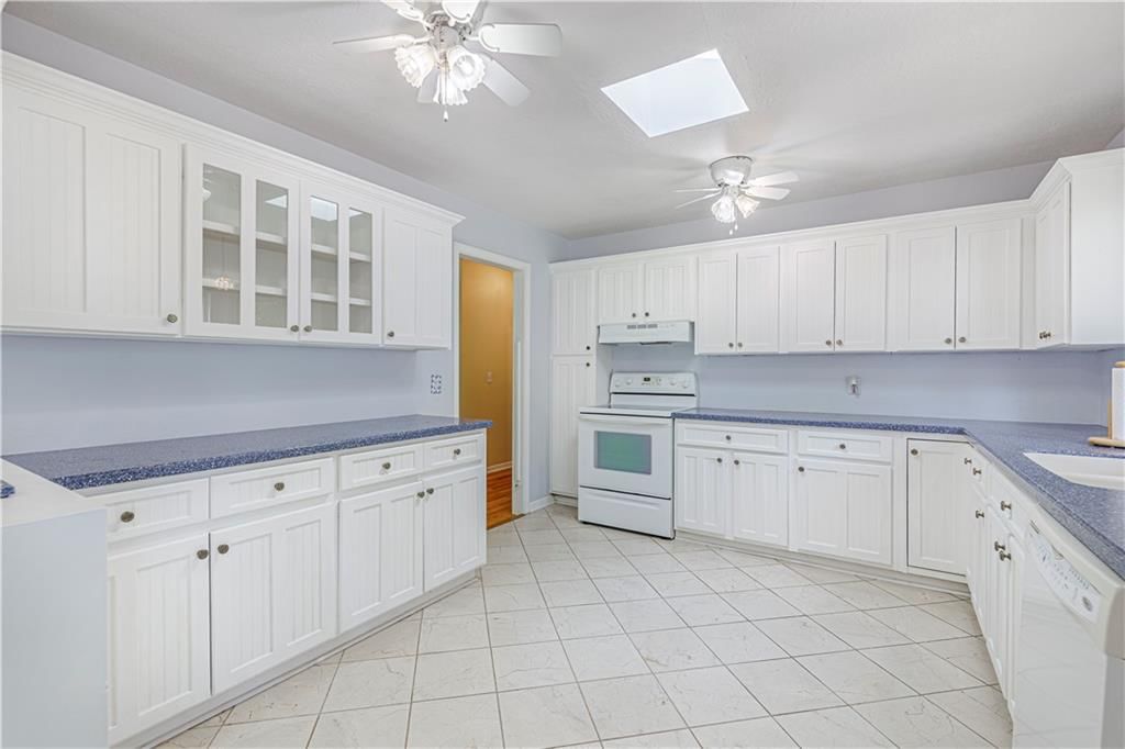 704 SE 30 Street — photo 19