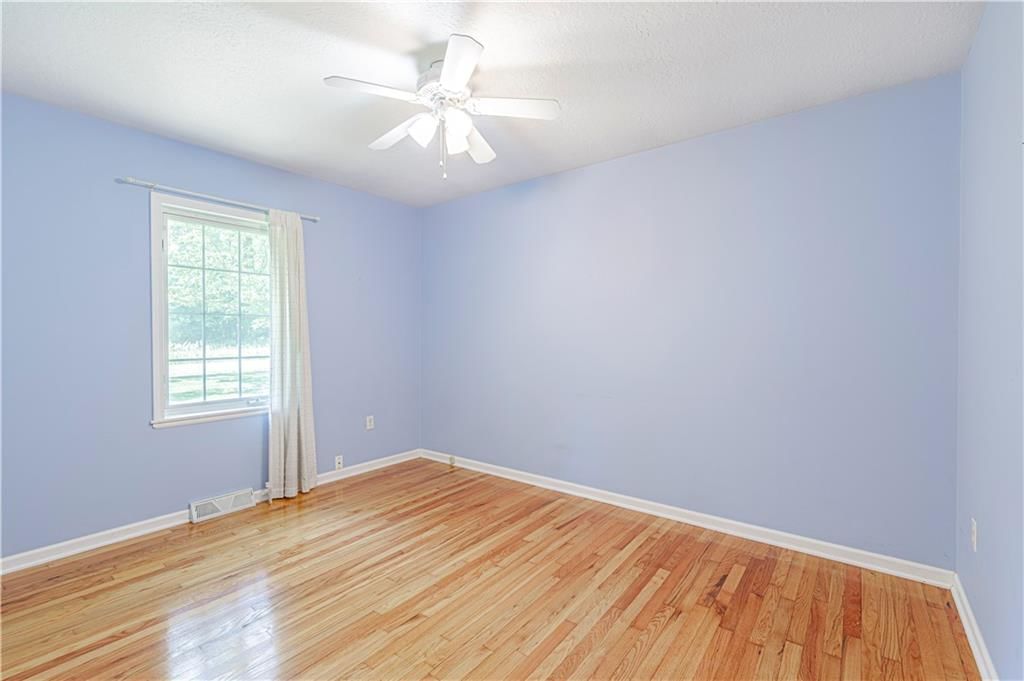 704 SE 30 Street — photo 26