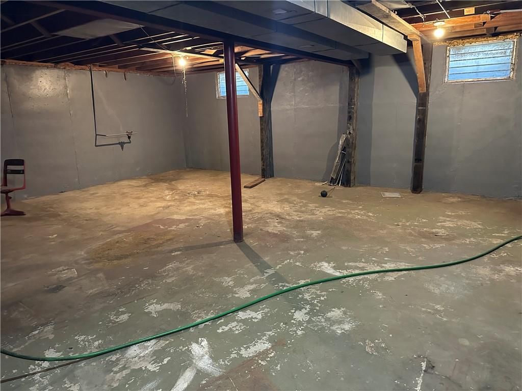 704 SE 30 Street — photo 35