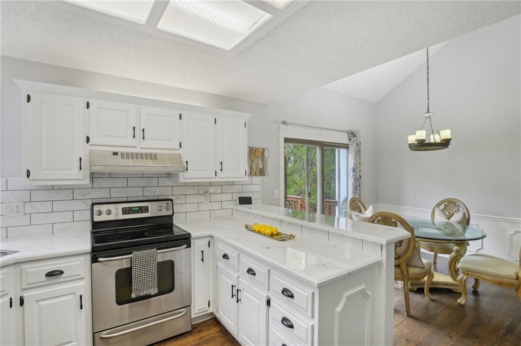 6410 Anderson Street — photo 9