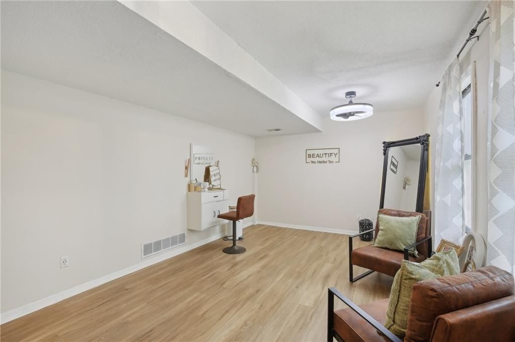 6410 Anderson Street — photo 19