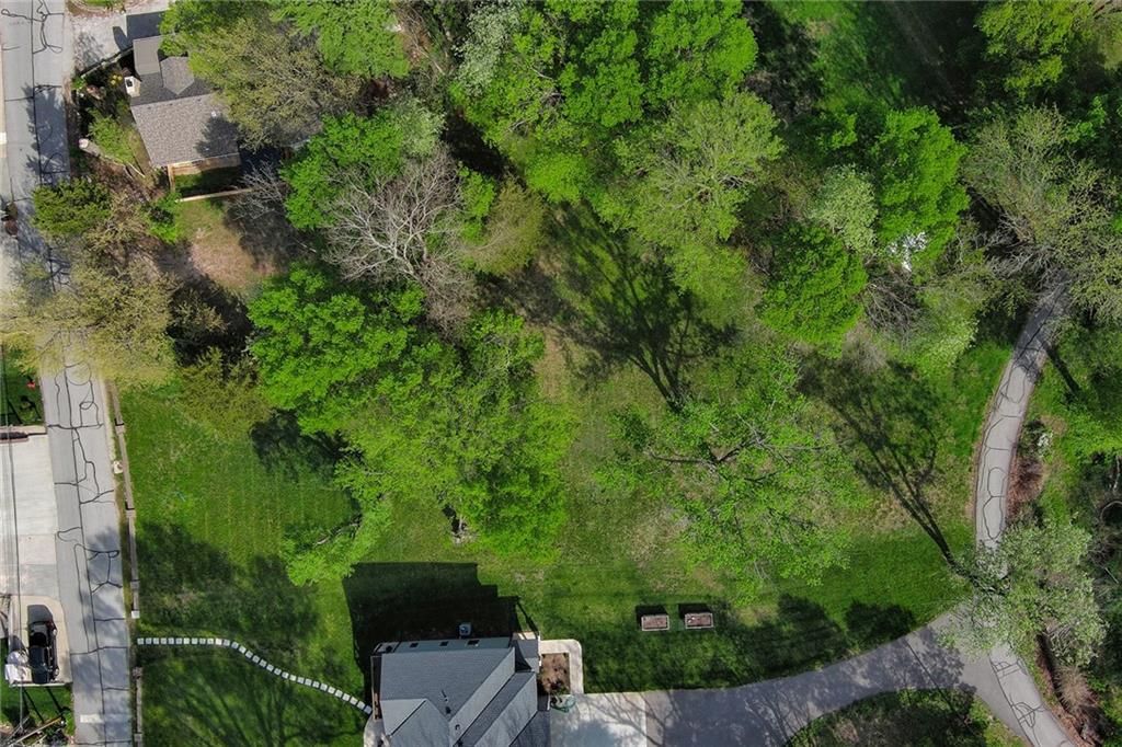 148 Beach Drive — photo 2