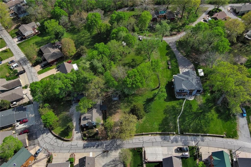 148 Beach Drive — photo 4