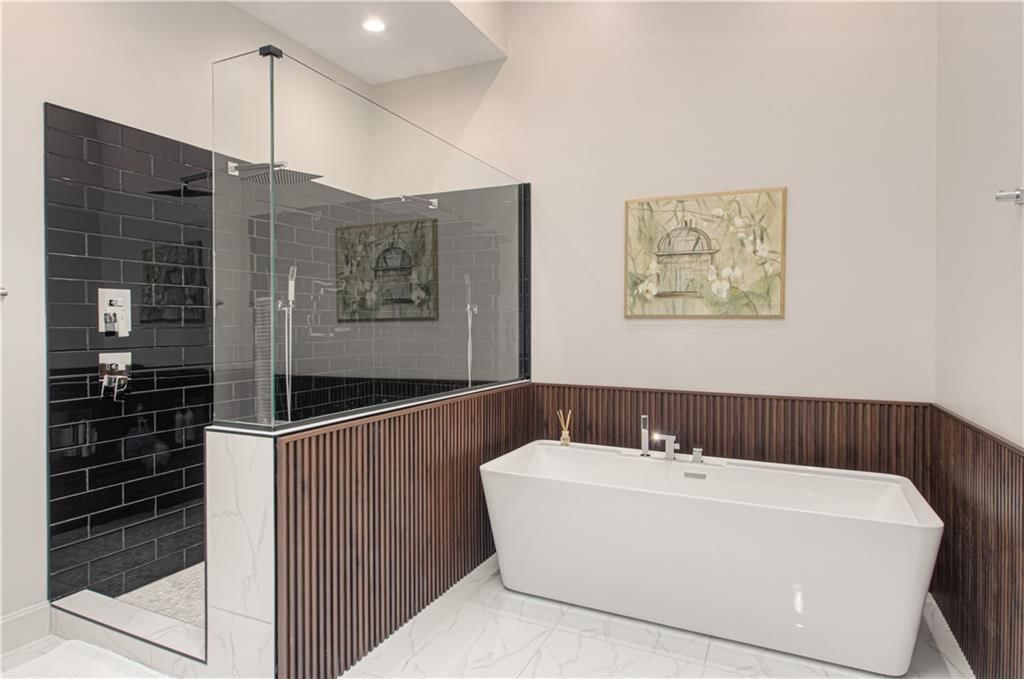 12472 Linden Street — photo 32