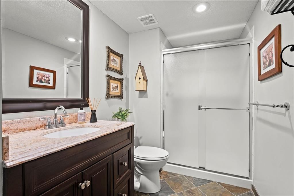 14735 Eby Street — photo 33