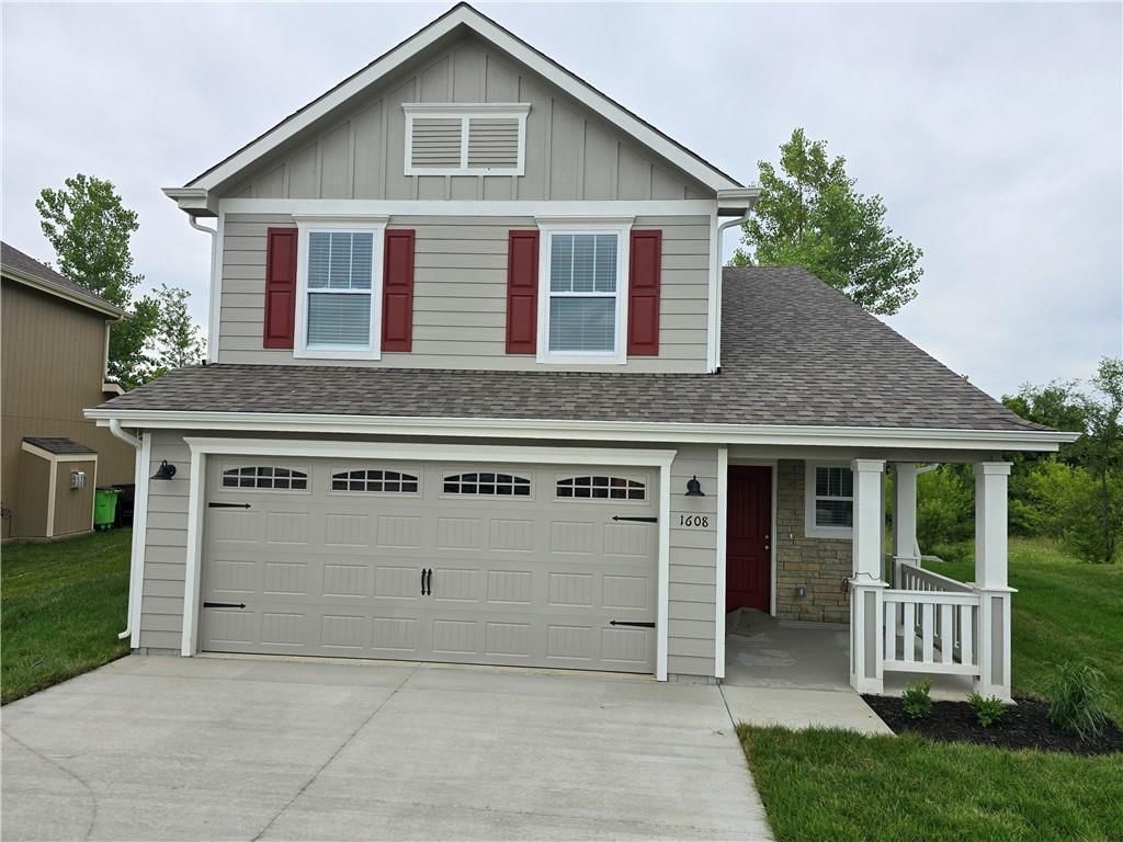 1608 Bluestem Drive, Ottawa, KS