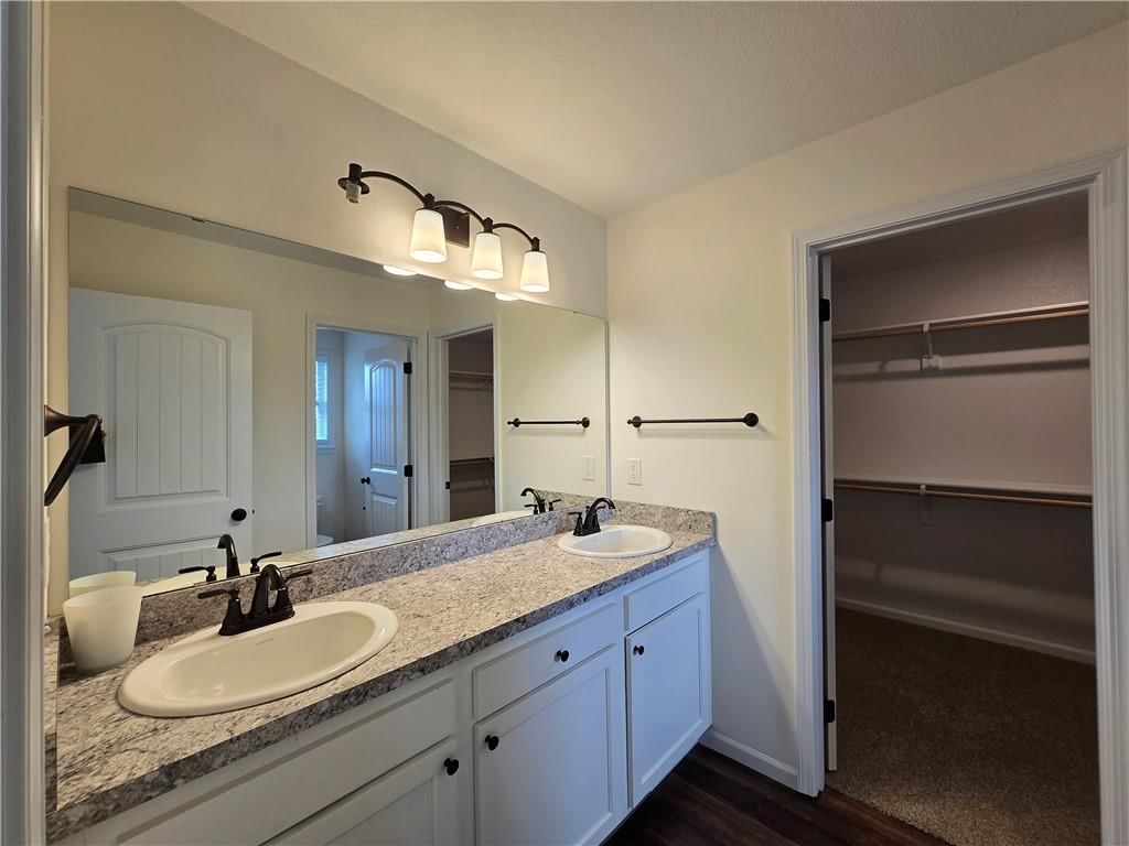 Photo 13 of 23 - 1608 Bluestem Drive