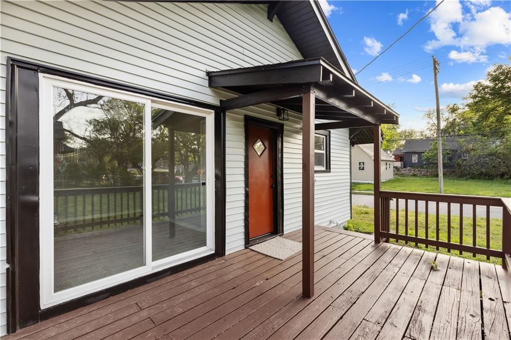 1052 Greeley Avenue — photo 11