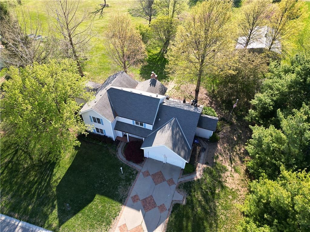 1502 Hillcrest Court — photo 3