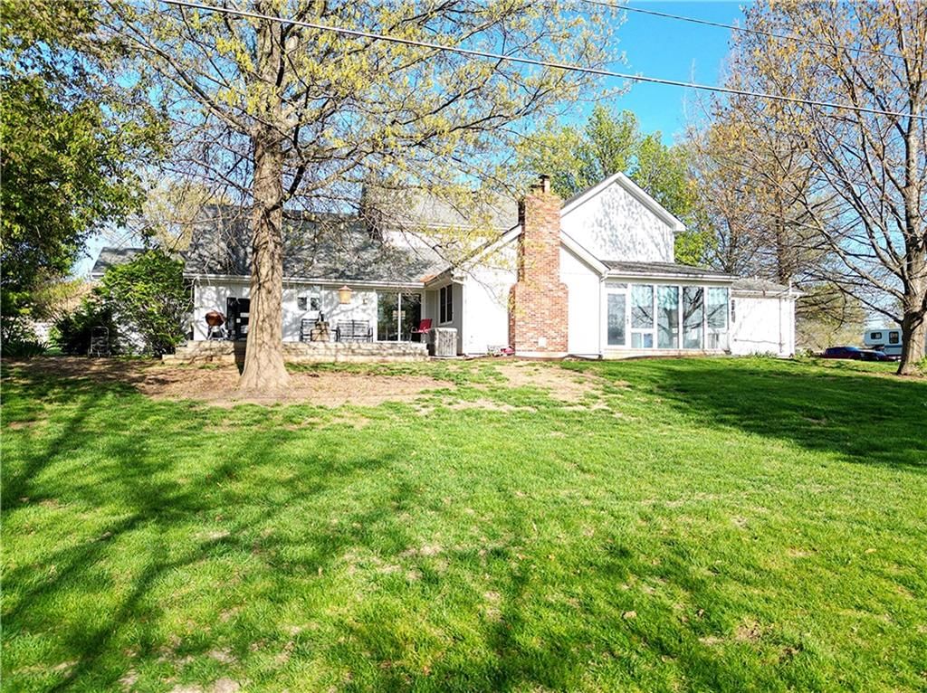 1502 Hillcrest Court — photo 4
