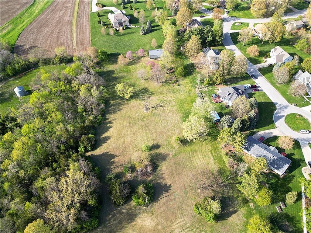 1502 Hillcrest Court — photo 12