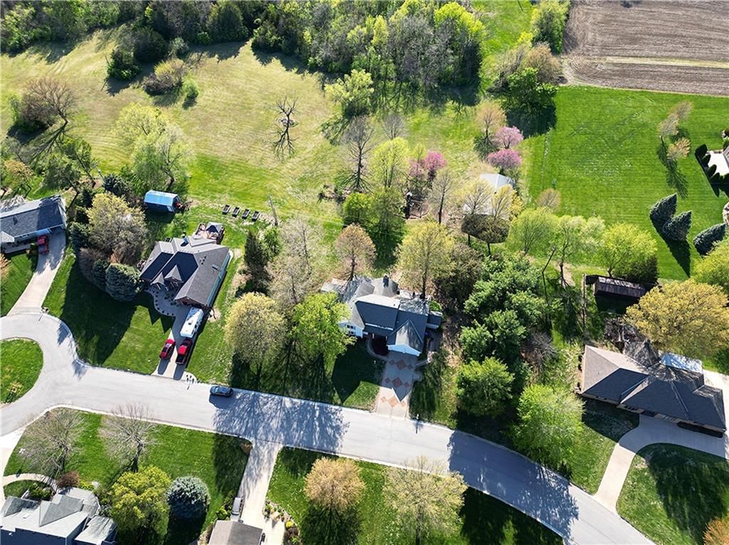 1502 Hillcrest Court — photo 13