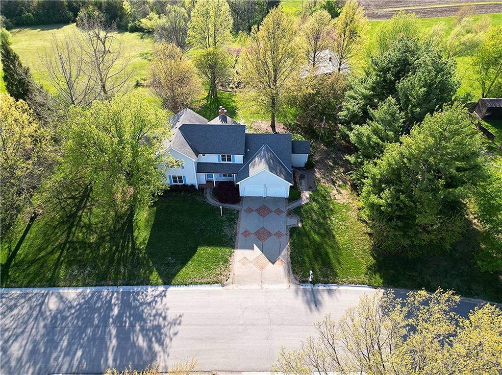 1502 Hillcrest Court — photo 17