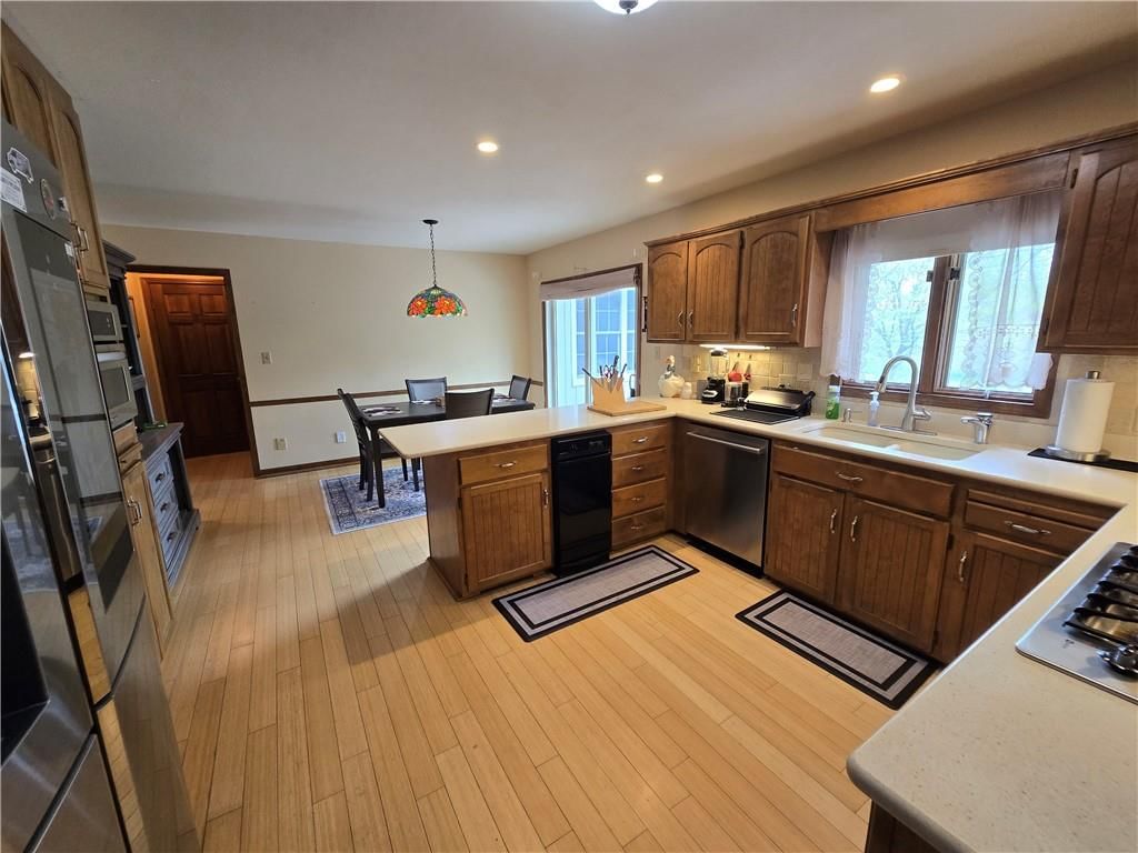1502 Hillcrest Court — photo 27