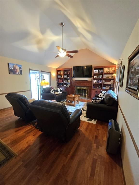 1502 Hillcrest Court — photo 36