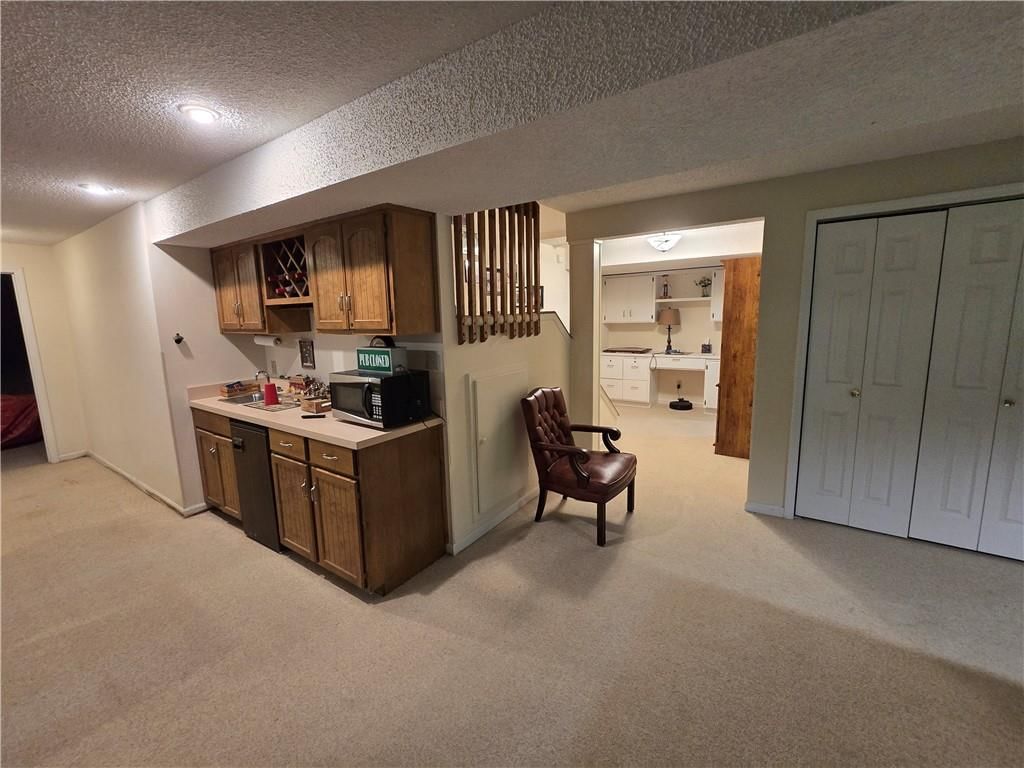 1502 Hillcrest Court — photo 65