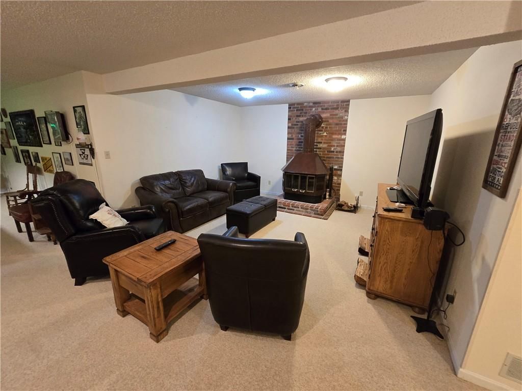 1502 Hillcrest Court — photo 68
