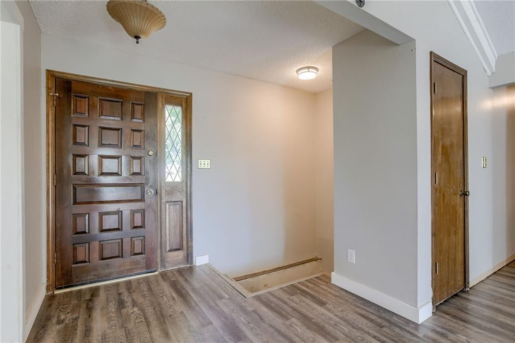 901 Dunwich Drive — photo 4