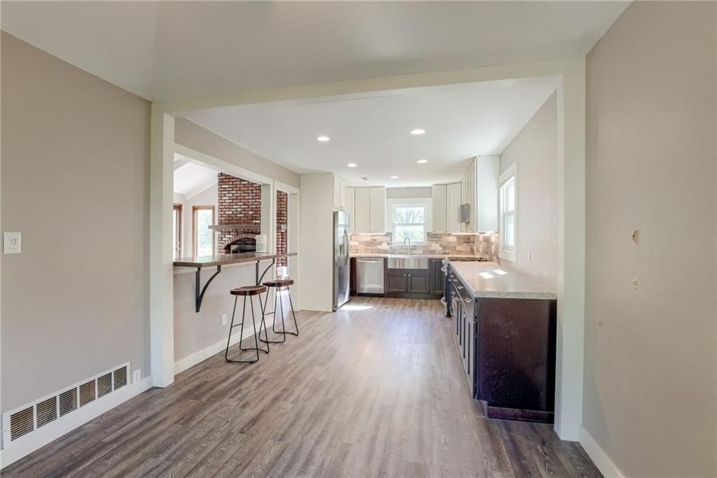 901 Dunwich Drive — photo 8