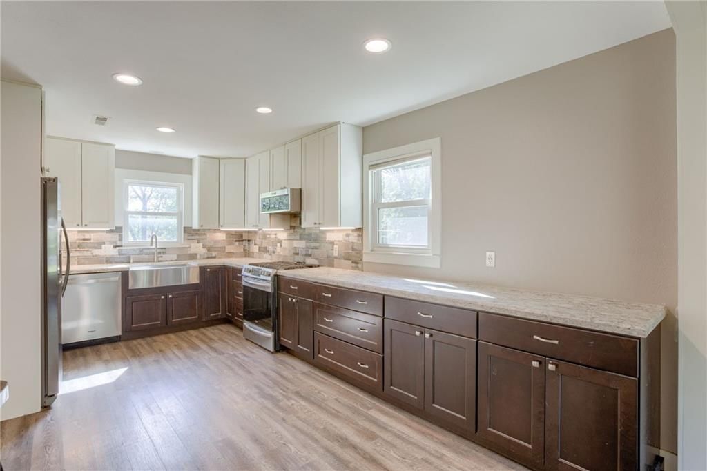 901 Dunwich Drive — photo 9