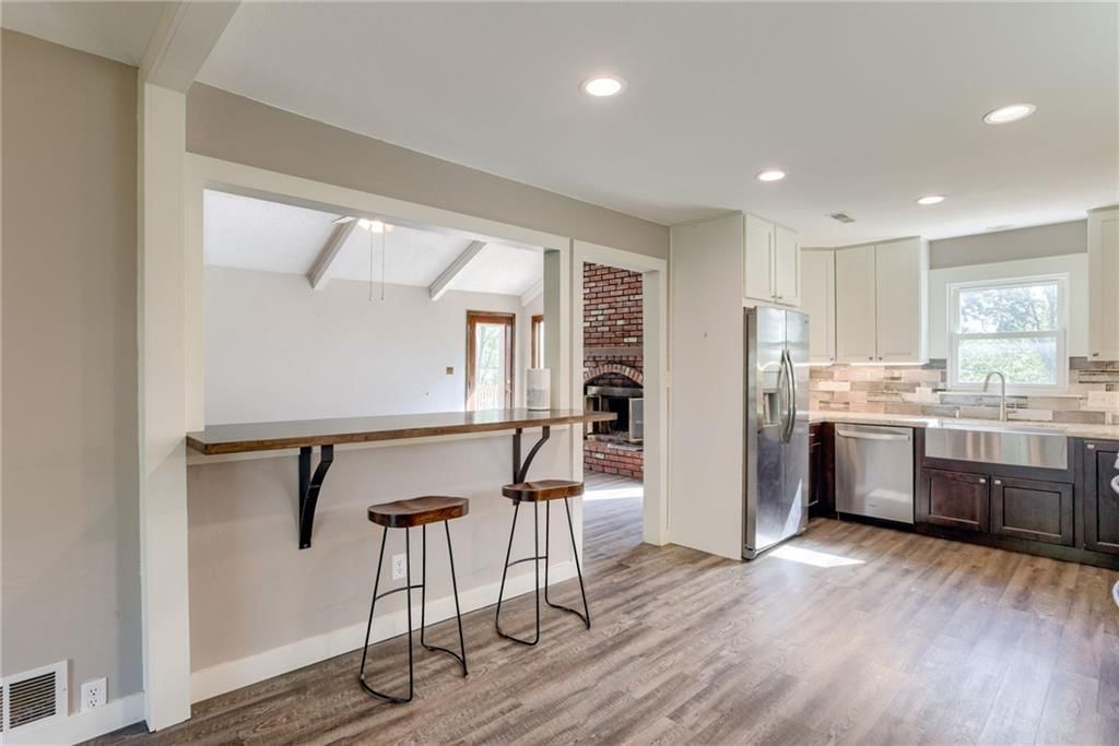 901 Dunwich Drive — photo 12