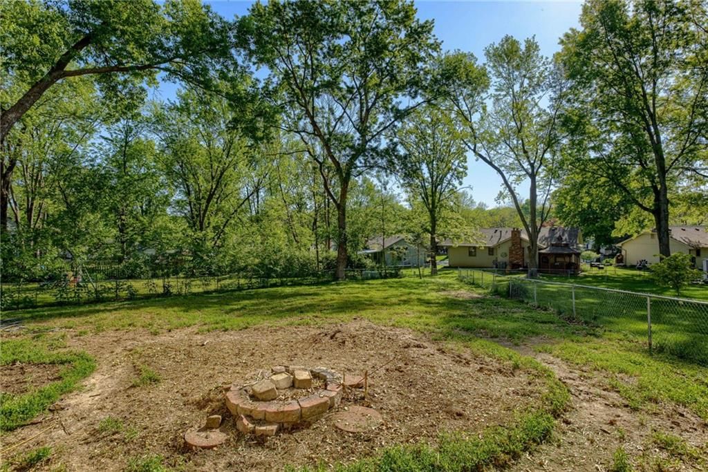 901 Dunwich Drive — photo 26