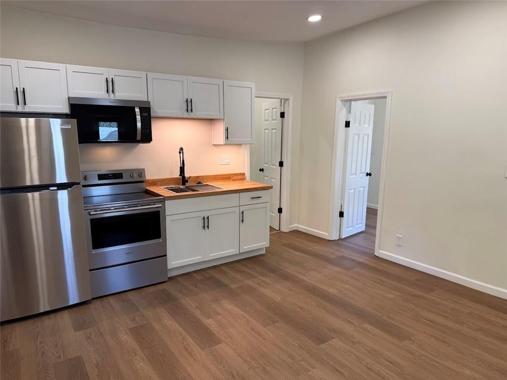 107 E Kansas Street — photo 12