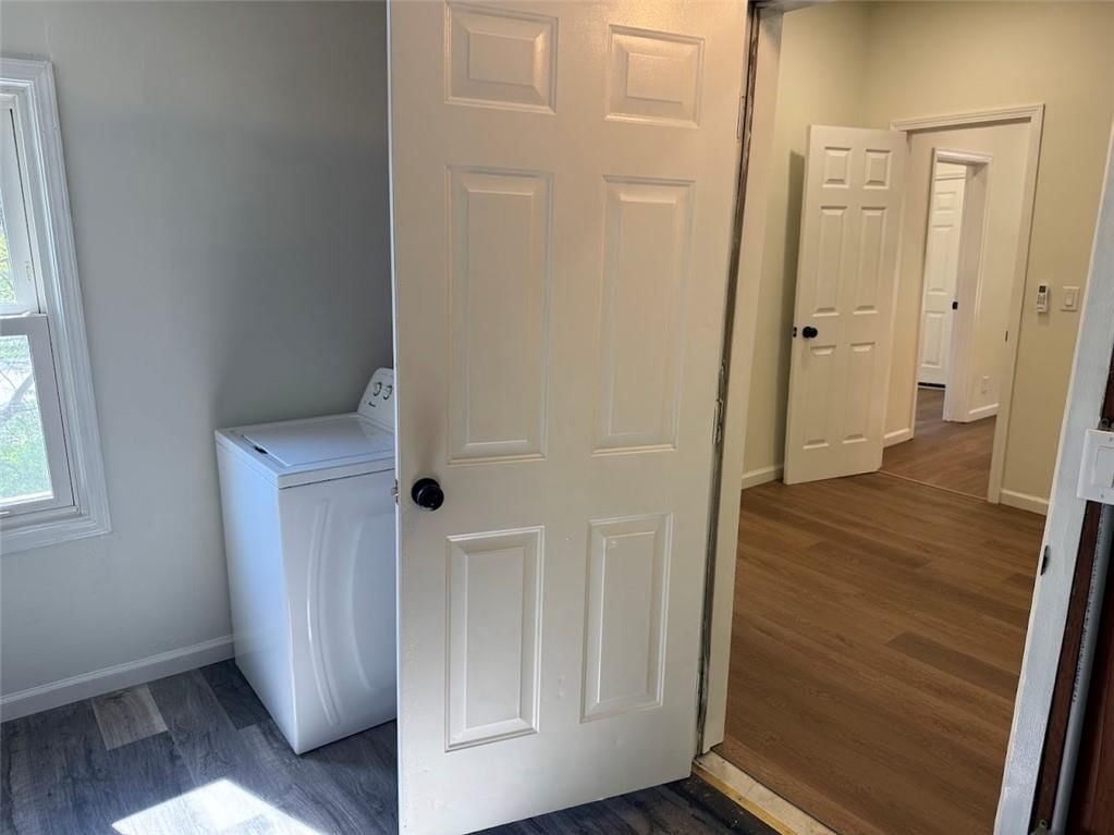 107 E Kansas Street — photo 21
