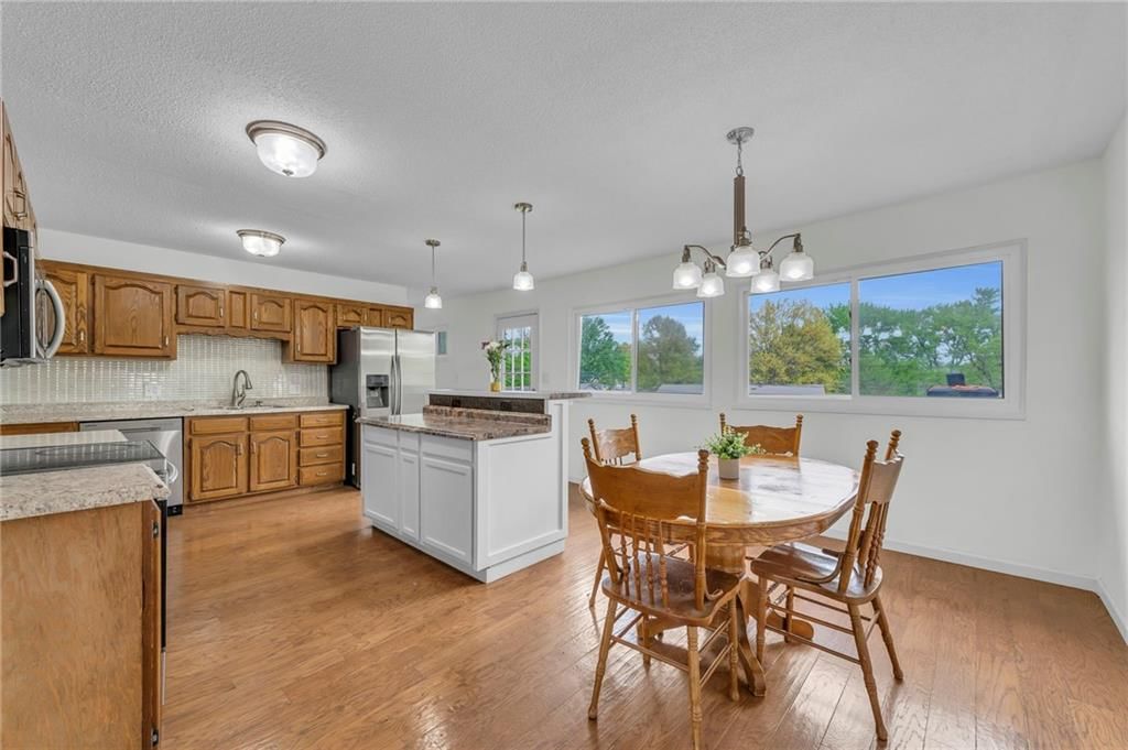 1610 NE Northaven Drive — photo 11