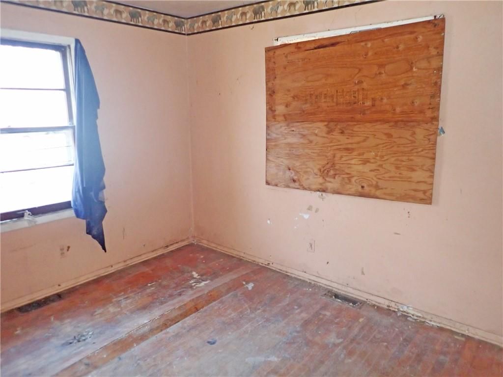 2838 Myrtle Avenue — photo 10