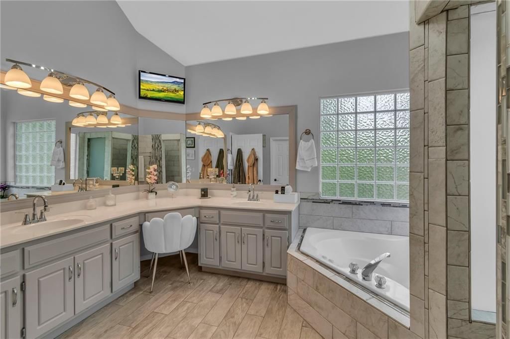 5125 NW Walden Drive — photo 20