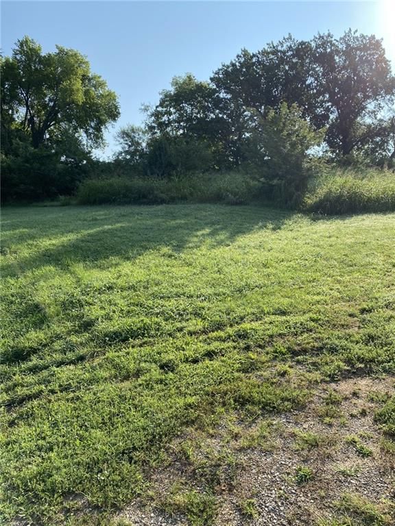 3737 N Brighton Avenue — photo 15