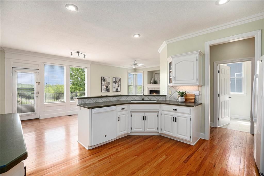 5113 W 163rd Street — photo 11