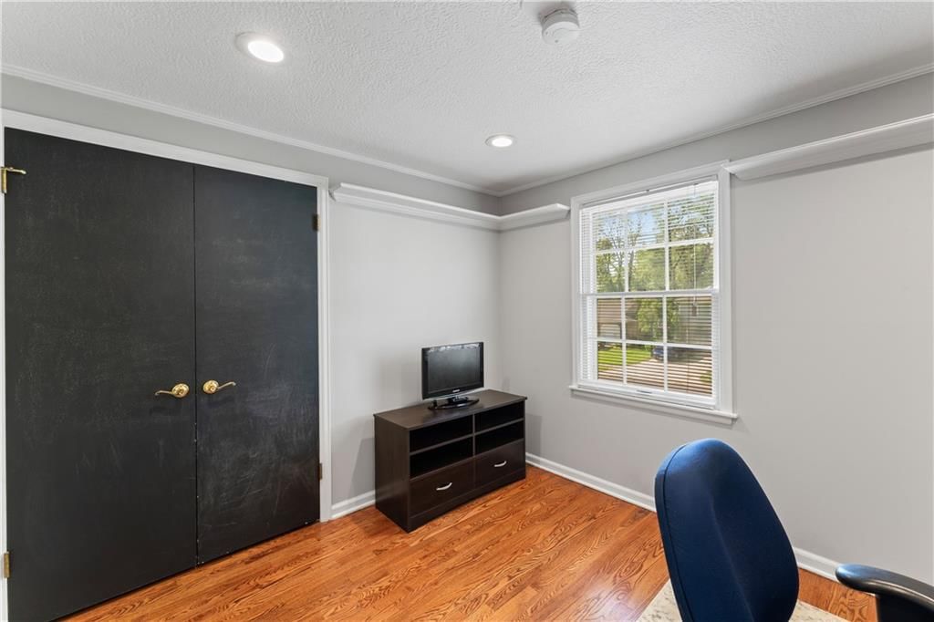 7616 W 97th Street — photo 20