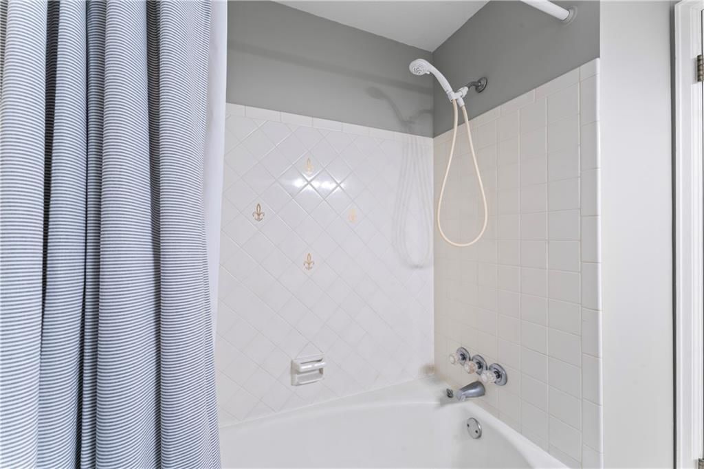 7616 W 97th Street — photo 22