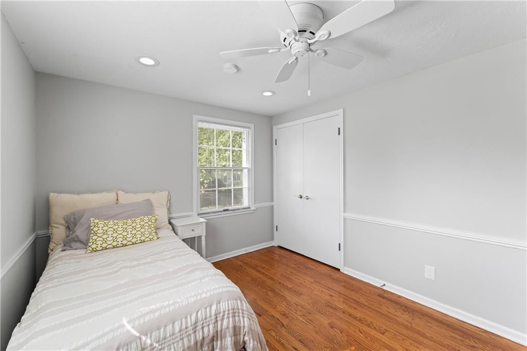 7616 W 97th Street — photo 25