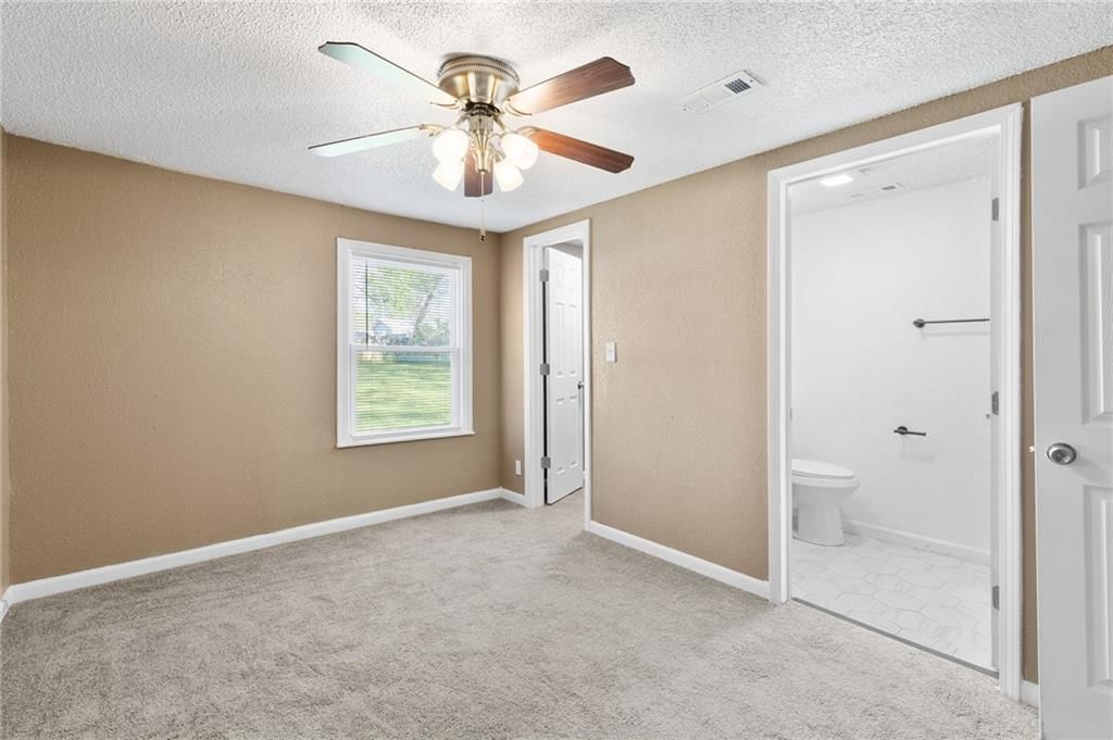 13710 Winchester Avenue — photo 10