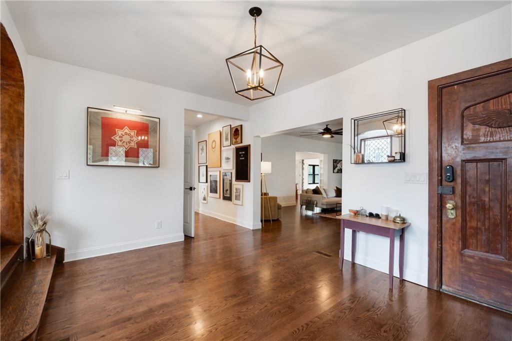 420 E 37th Street — photo 10