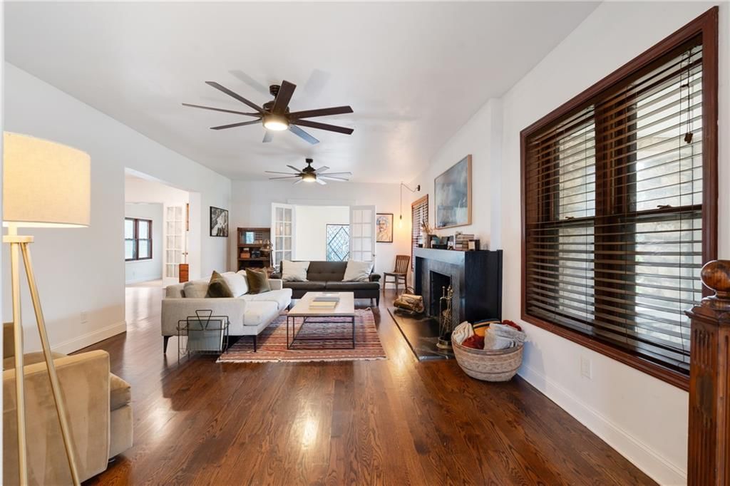 420 E 37th Street — photo 12