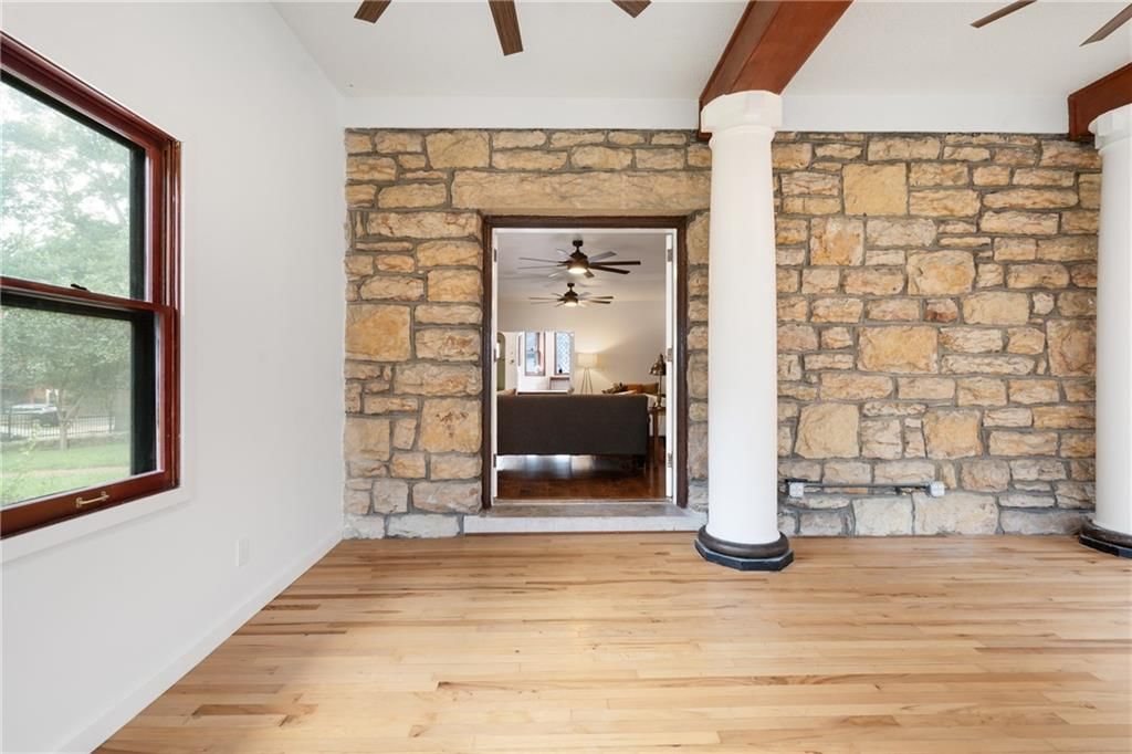 420 E 37th Street — photo 17